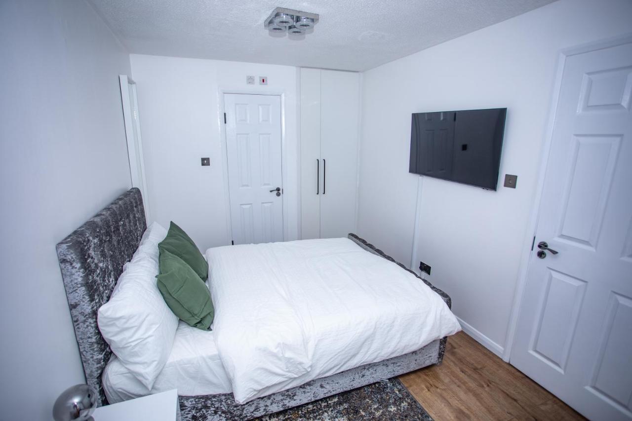 La Vida In Casa Hotel Thamesmead  ภายนอก รูปภาพ