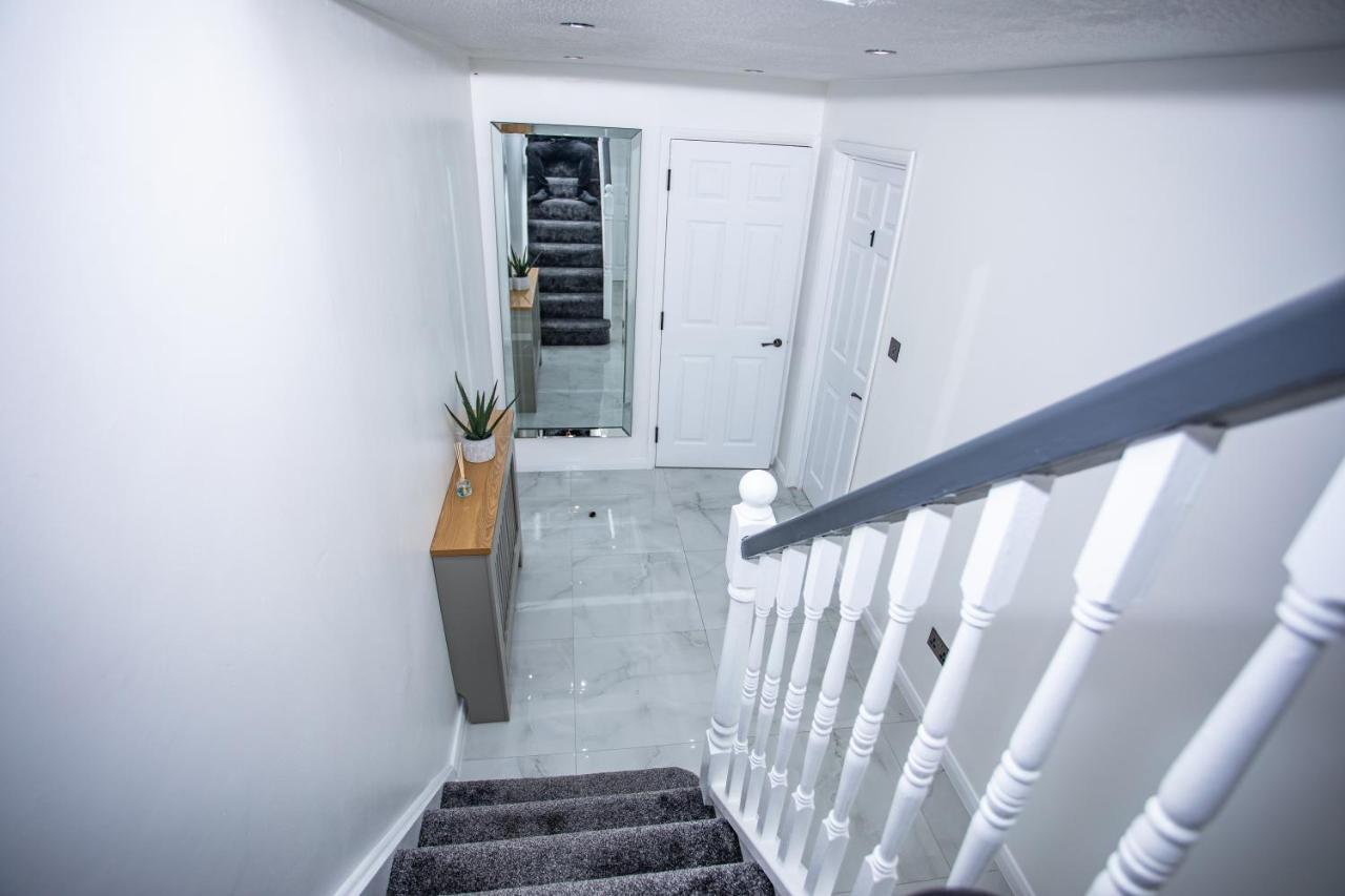 La Vida In Casa Hotel Thamesmead  ภายนอก รูปภาพ