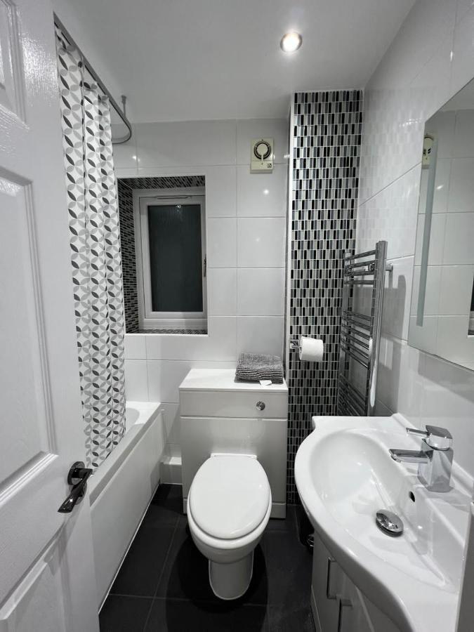 La Vida In Casa Hotel Thamesmead  ภายนอก รูปภาพ
